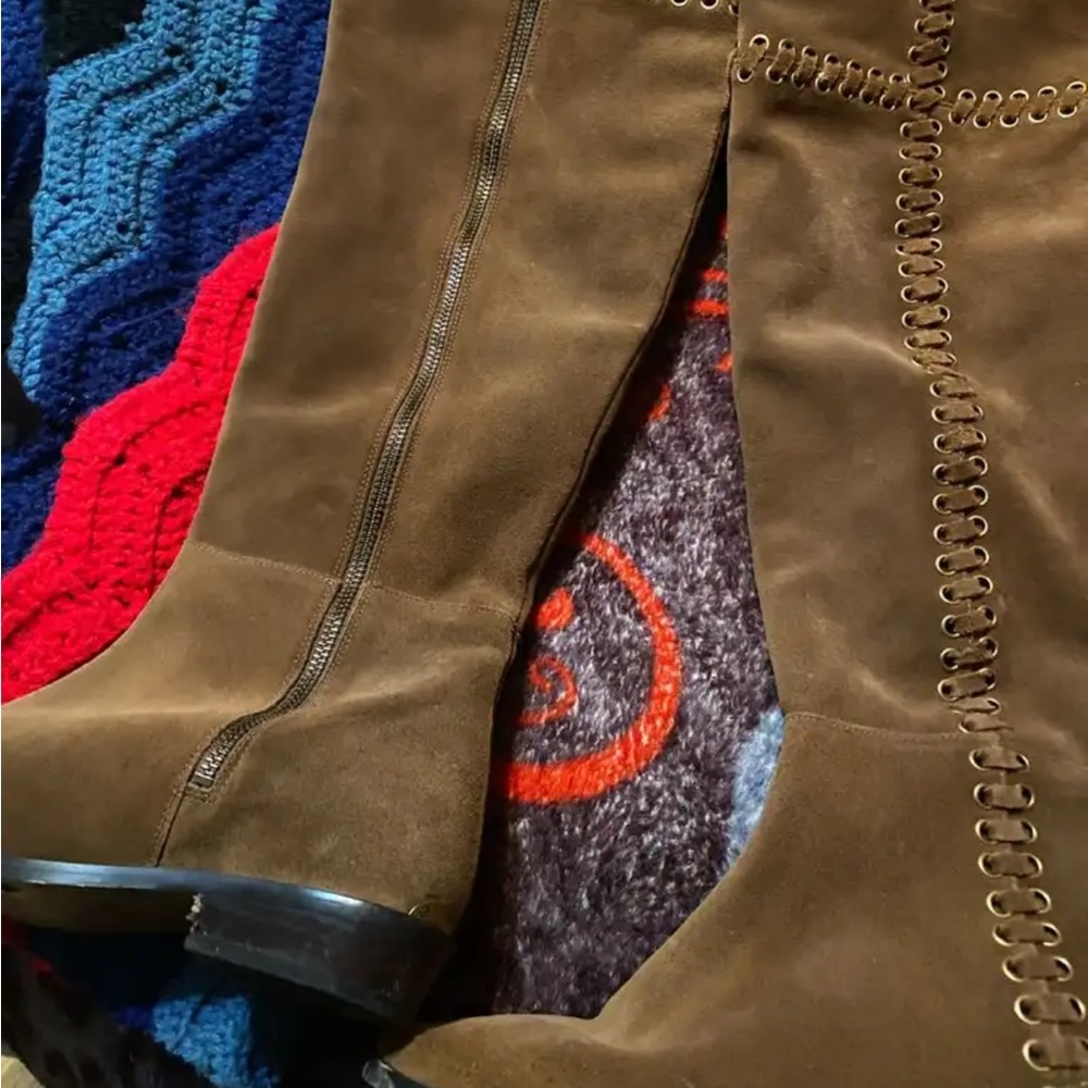 Micheal kors knee boots is steal for 40 used  boots